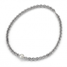 Bold Collier