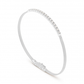 Masai Schmaler Armreif aus Weißgold mit Diamant-Baguette